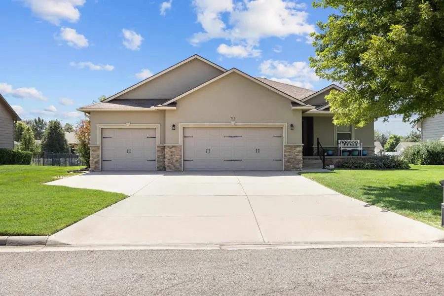 713 W 32nd, Hutchinson, KS 67502 - #2