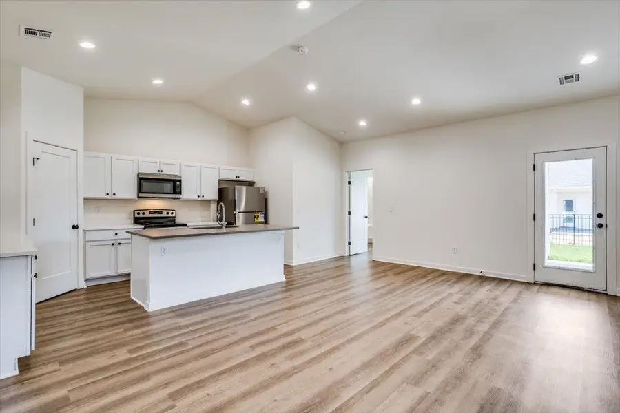 15210 W Kristina St, Goddard, KS 67052 - #3
