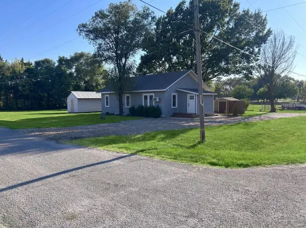 523 3rd, Atlanta, KS 67008