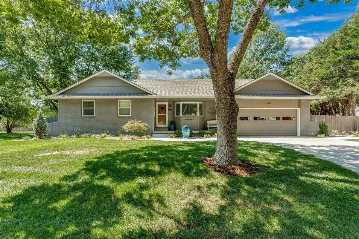1437 N Windmill Ct, Derby, KS 67037 - #1