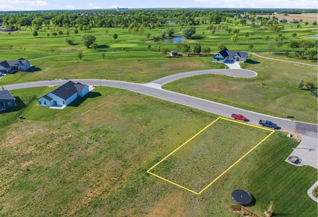 328 W Cherry Oaks St, Cheney, KS 67025 - #1