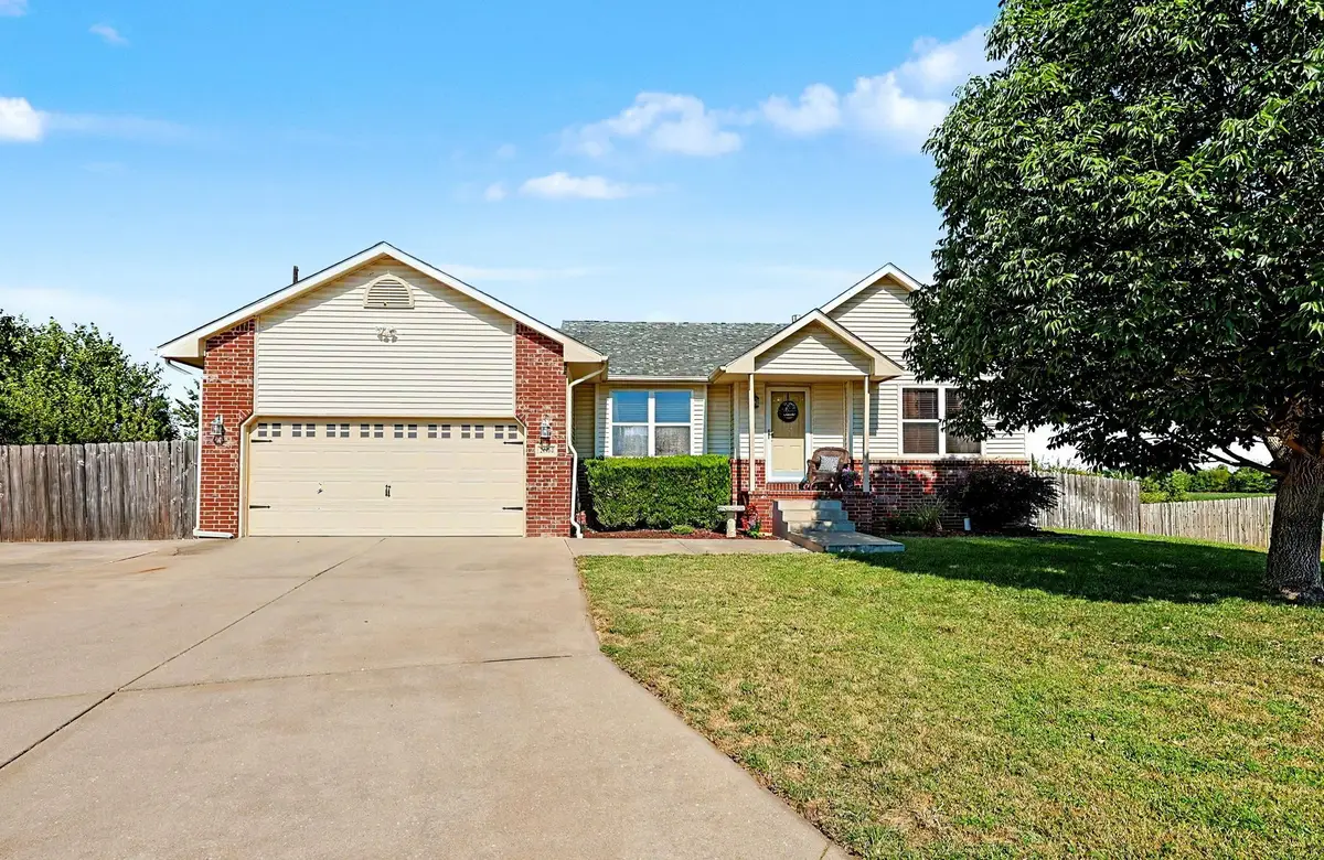 2604 Mainsgate Cir, Augusta, KS 67010 - #1