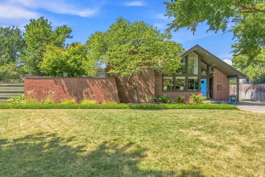 315 N Roosevelt St, Wichita, KS 67208 - #2