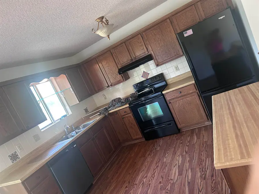 335 N Tomahawk St, Kechi, KS 67067 - #2