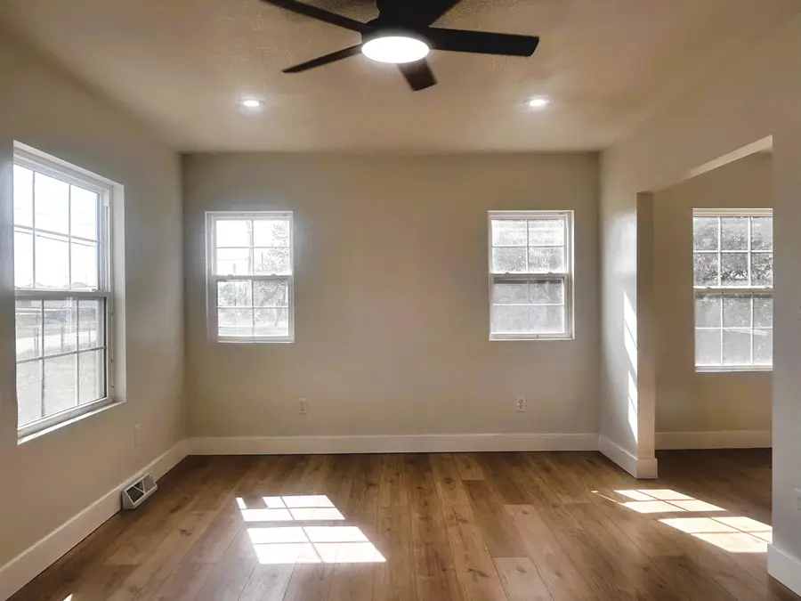 522 E 49th St. N., Park City, KS 67219 - #2