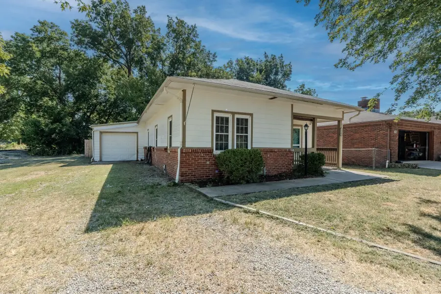 1530 Frankfort, Winfield, KS 67156 - #2