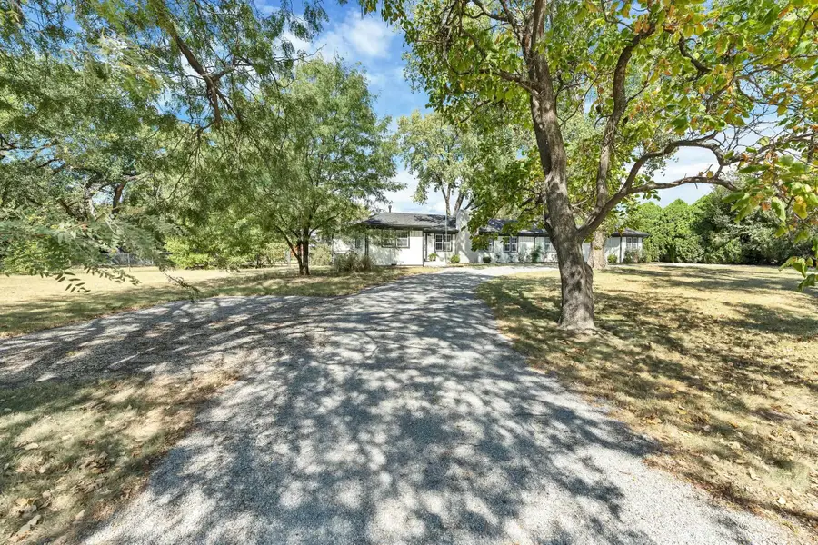4051 N Harding, Bel Aire, KS 67220 - #3