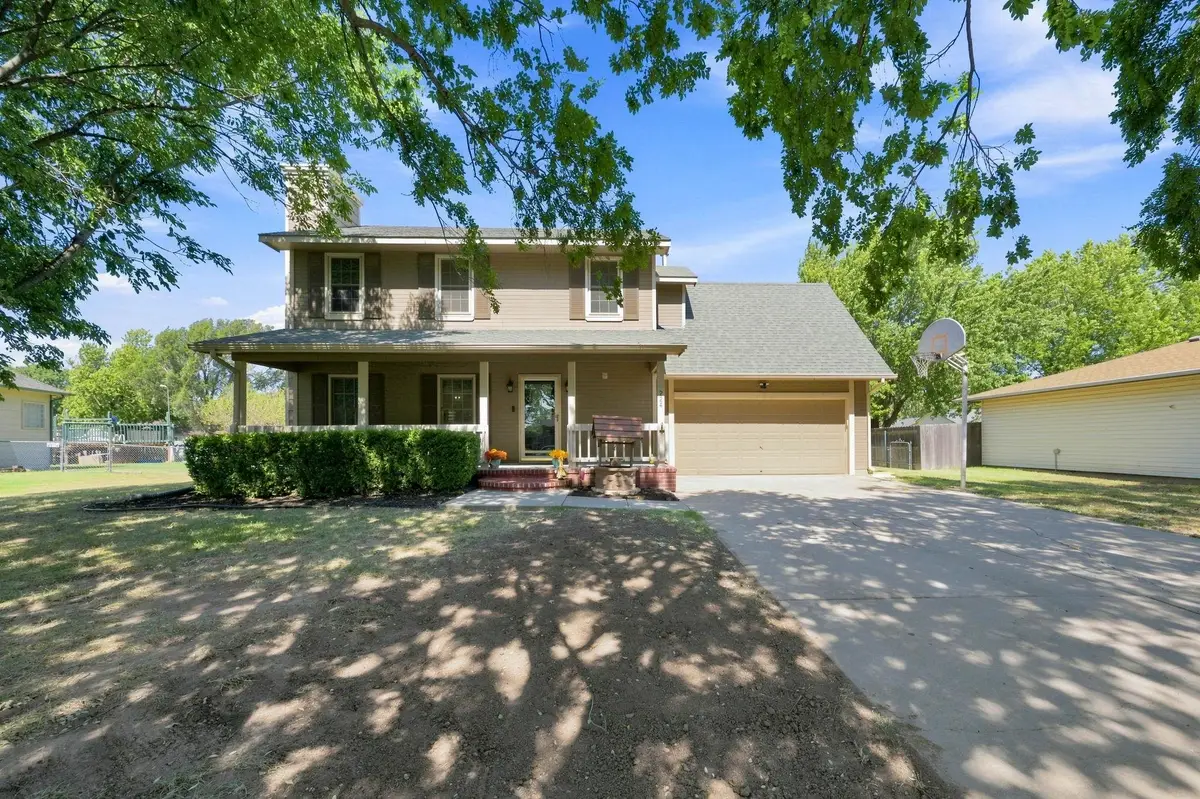 224 W Swanee Dr, Goddard, KS 67052 - #1