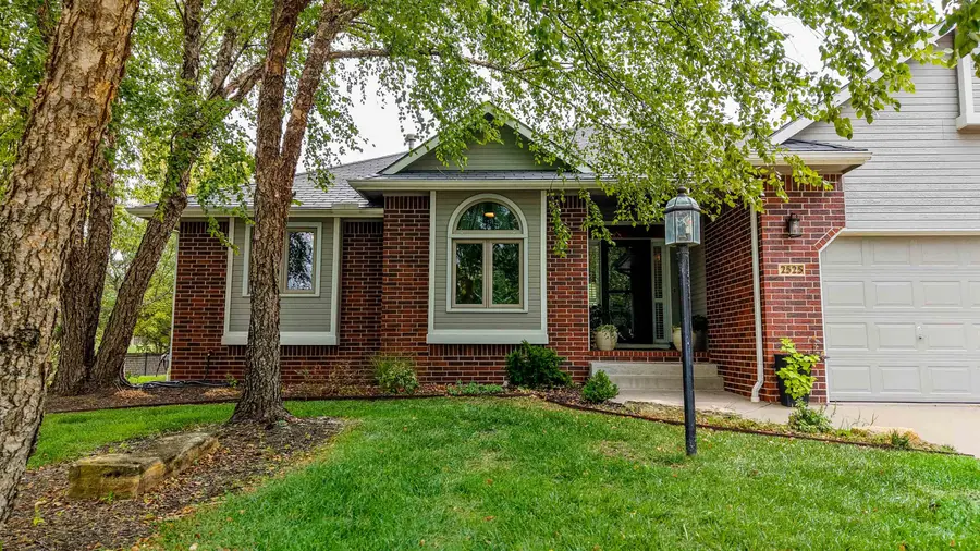 2525 W Keywest St, Wichita, KS 67204 - #2