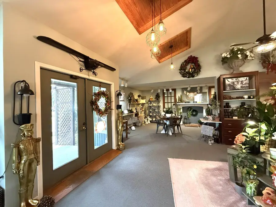 421 N Spruce Street, Abilene, KS 67410 - #3