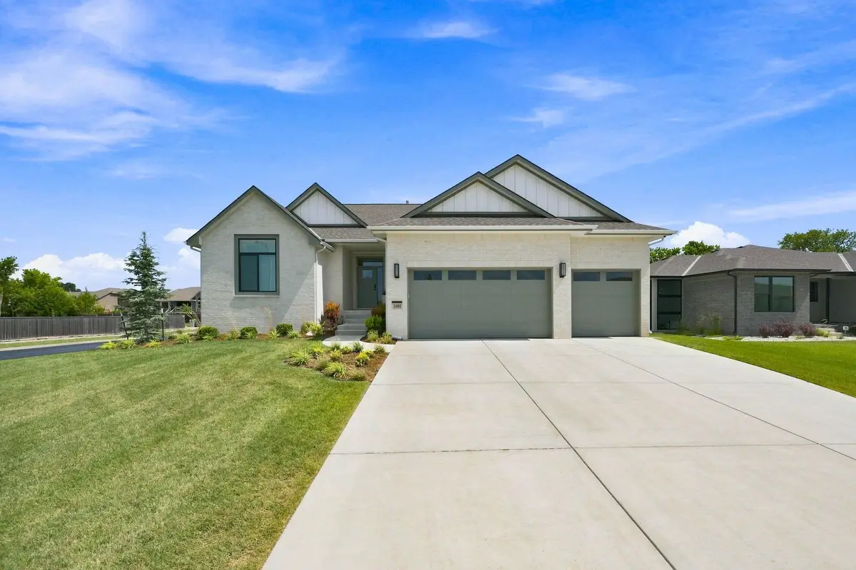 2602 N Emerald Ct, Andover, KS 67002 - #1