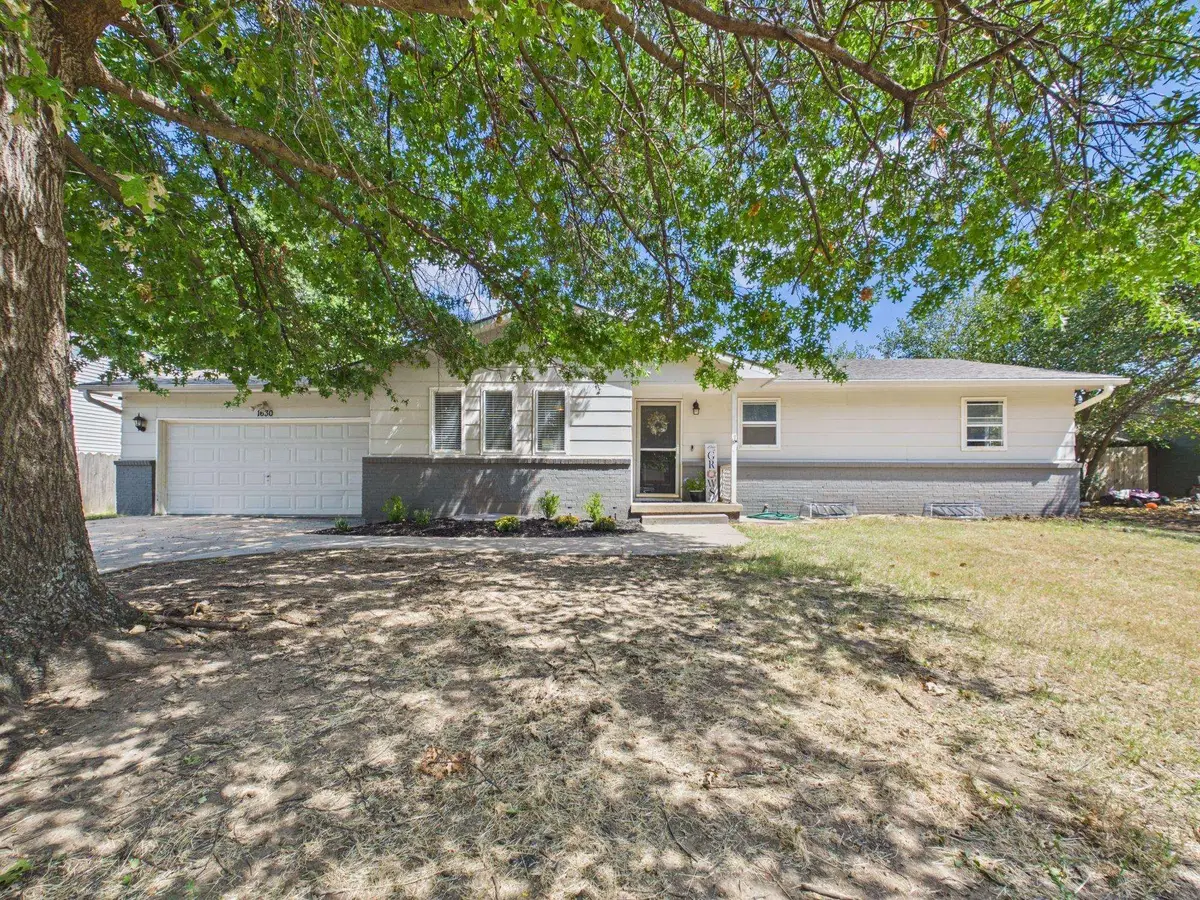 1630 Pin Oak Ct, Rose Hill, KS 67133 - #1