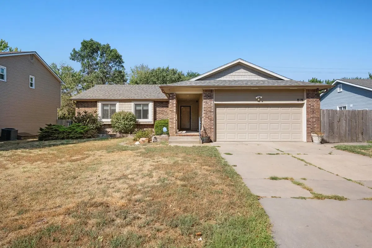 819 N Pine Grove St, Wichita, KS 67212-6641 - #1