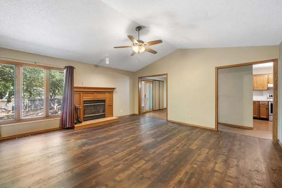 819 N Pine Grove St, Wichita, KS 67212-6641 - #2