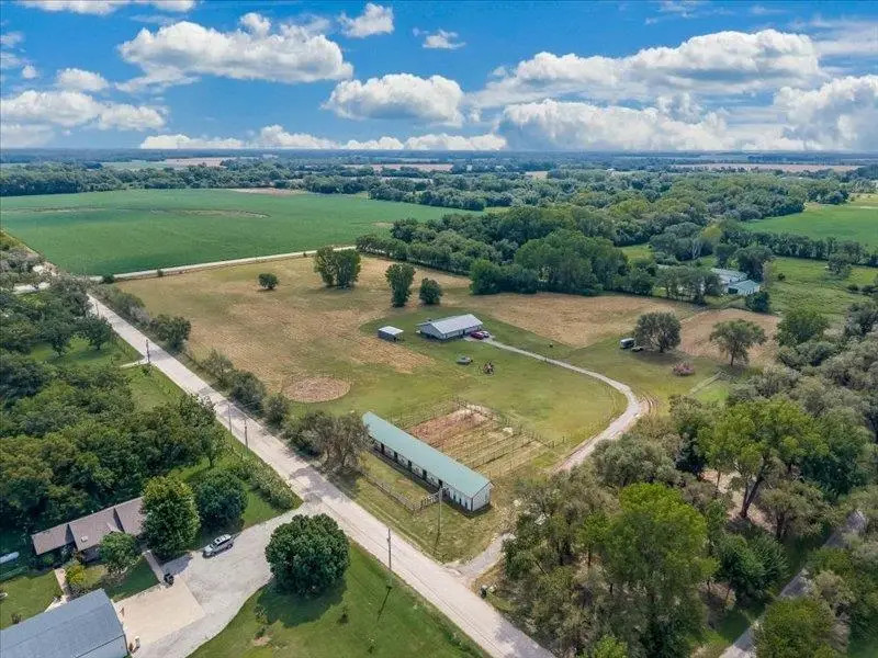 1183 E 120th, Belle Plaine, KS 67013 - #1