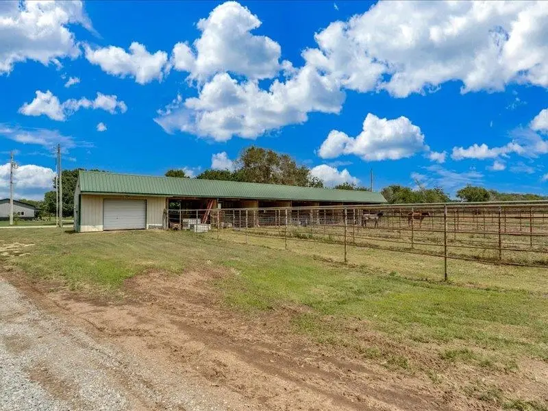 1183 E 120th, Belle Plaine, KS 67013 - #2