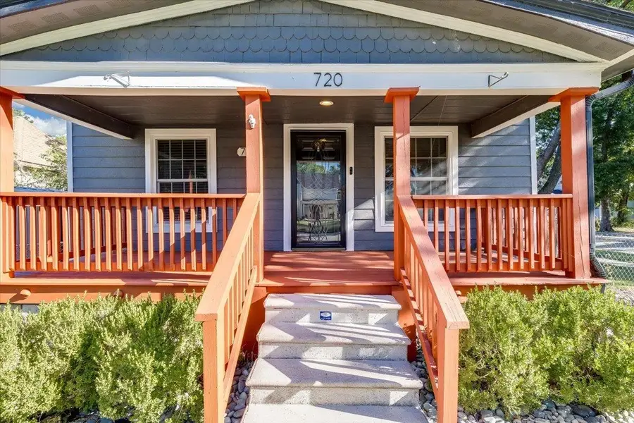 720 E 8th Ave, Winfield, KS 67156 - #3