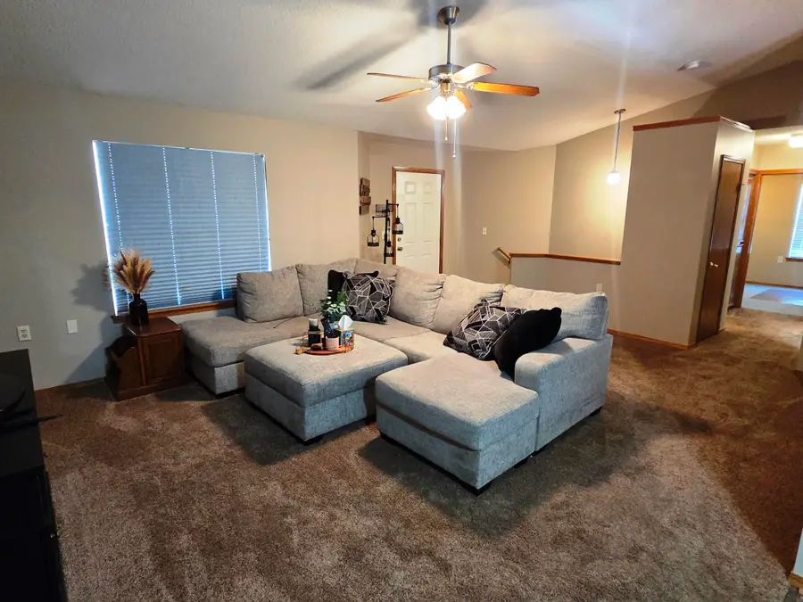 212 Sheffield, Newton, KS 67114 - #3