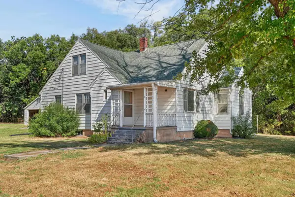 1145 State Road 14, Lyons, KS 67554