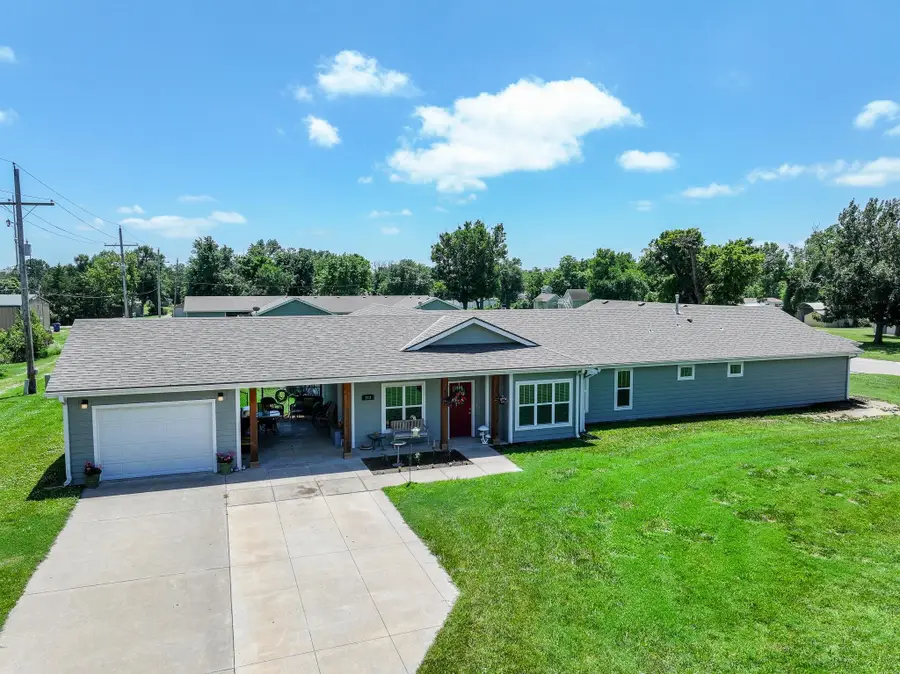 1108 N Main, Eureka, KS 67045 - #3
