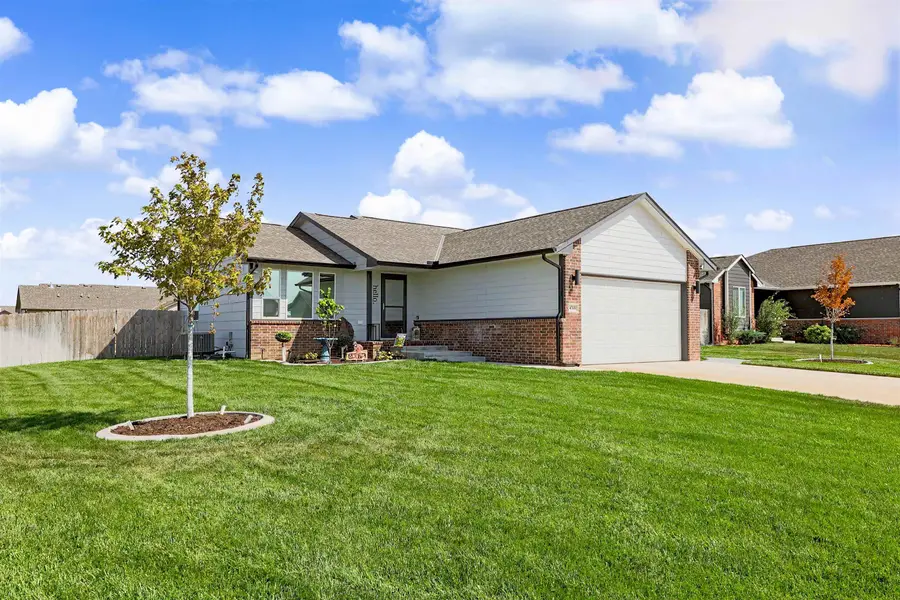4368 N Rutgers Cir., Maize, KS 67101 - #2