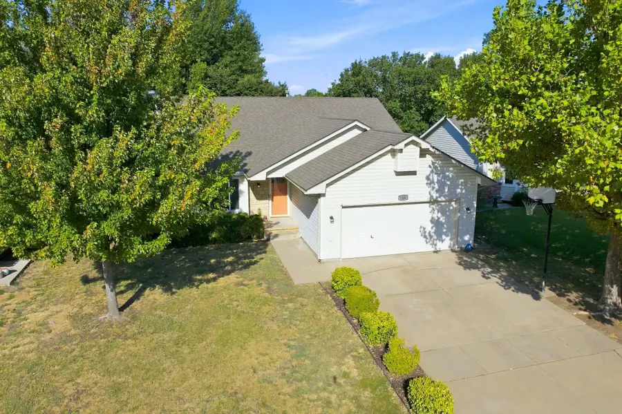 1241 S Fox Run, Wichita, KS 67207 - #3