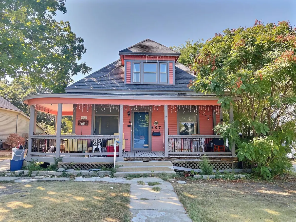 407 E 8th, Newton, KS 67114 - #1