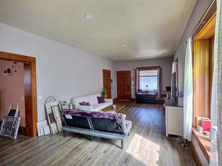 407 E 8th, Newton, KS 67114 - #3