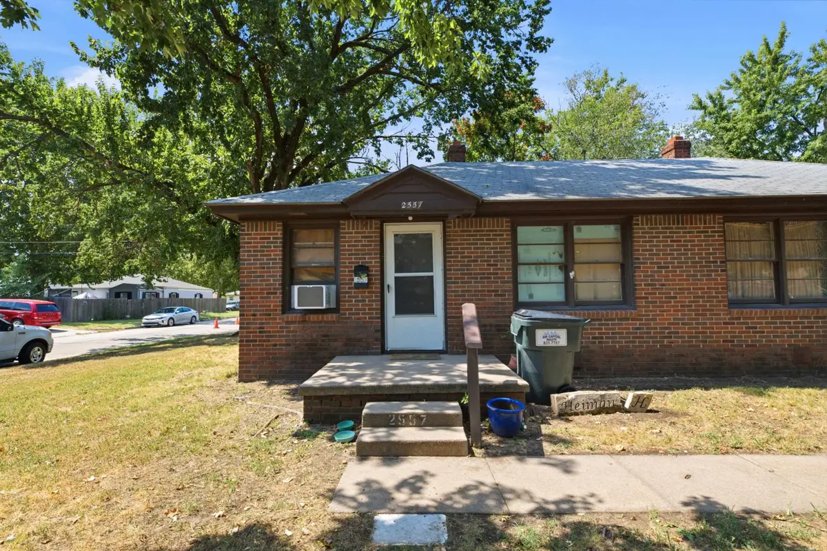 2555 S Ellis Ave, Wichita, KS 67216 - #1