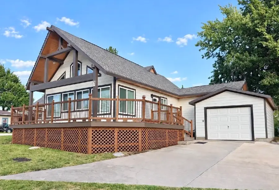 7 Rock Rd., Marion, KS 66861 - #2