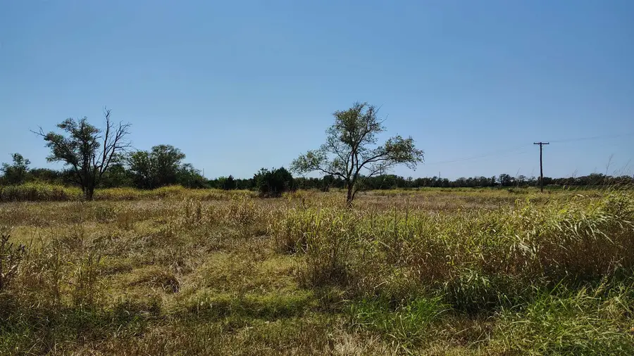 555 E 77th Ave North, Wellington, KS 67152 - #3