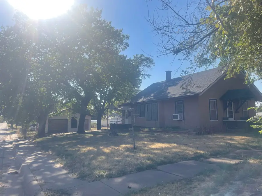401 N Blaine, Attica, KS 67009 - #2