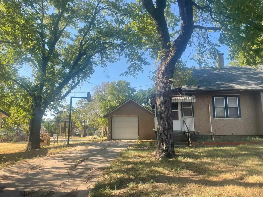 401 N Blaine, Attica, KS 67009 - #3