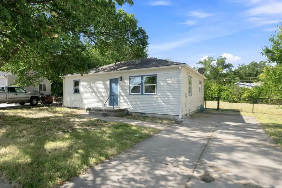 2525 N Lorraine Ave, Wichita, KS 67219 - #2