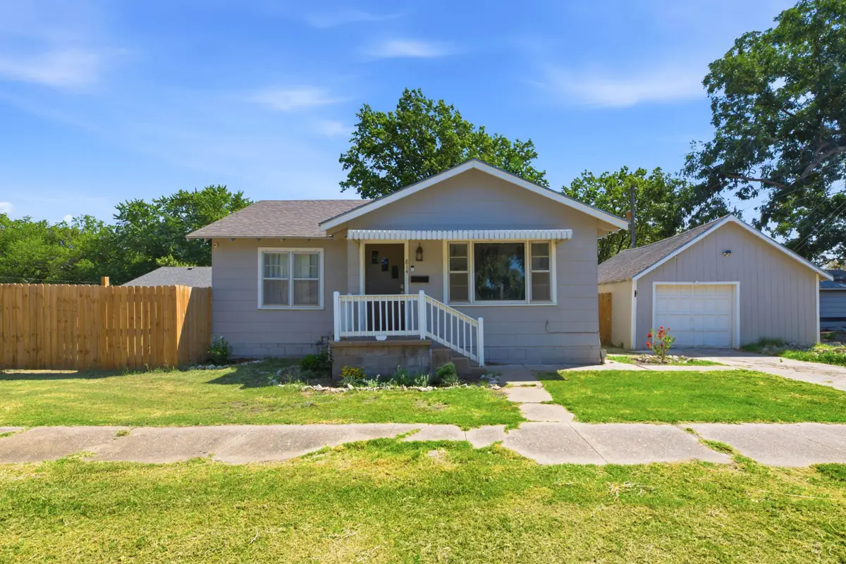 814 N Dearborn, Augusta, KS 67010 - #1