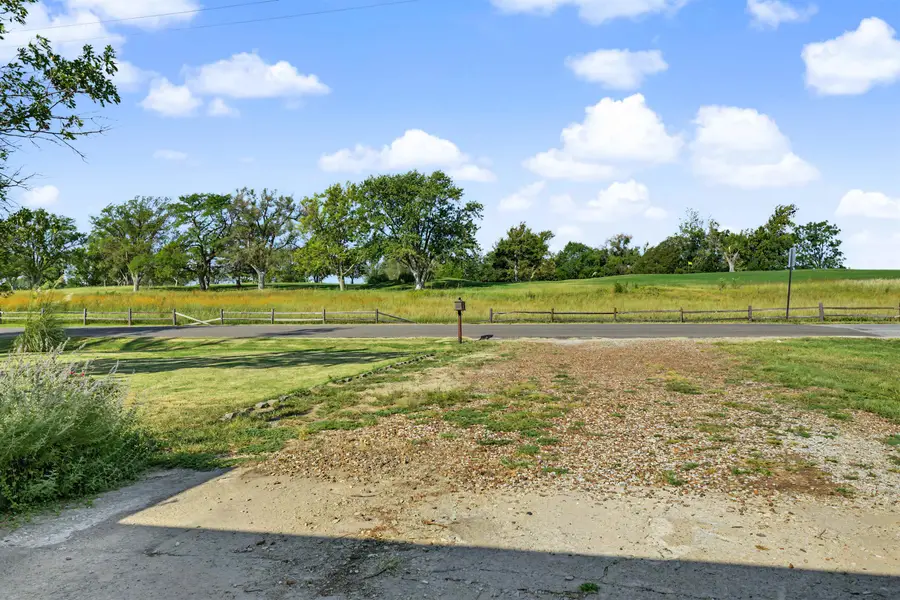 20 N Eastborough Rd, Salina, KS 67401 - #2