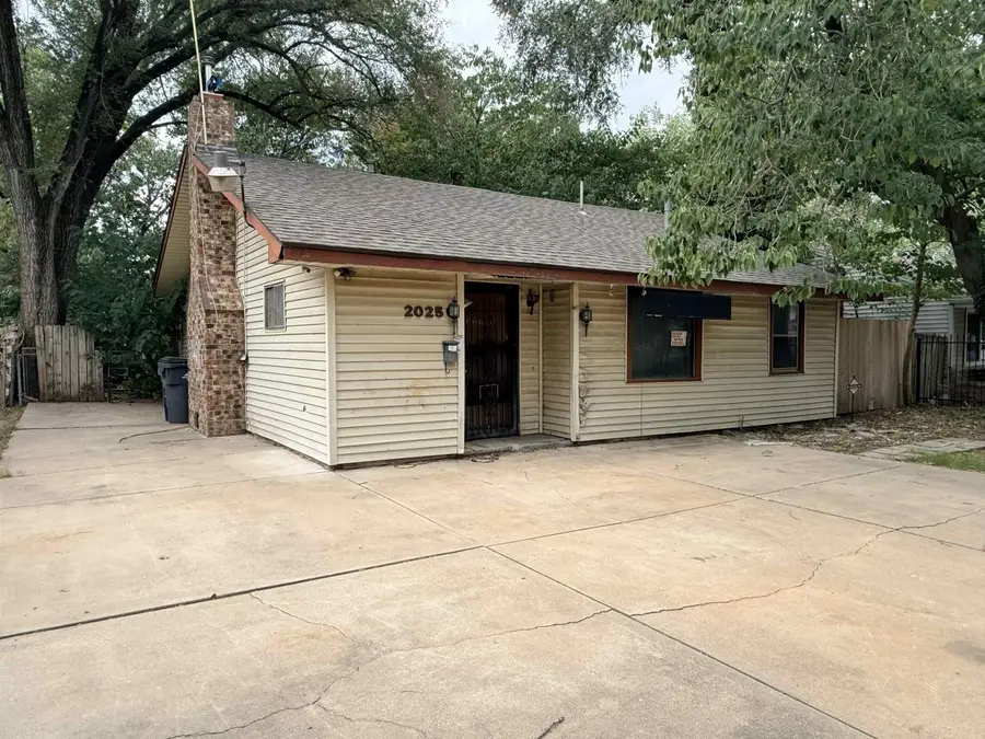 2025 S Spruce St, Wichita, KS 67211 - #2