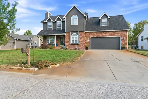 4 E 2nd Circle, Valley Center, KS 67147