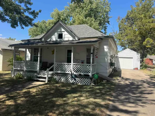 610 E 16th, Winfield, KS 67156