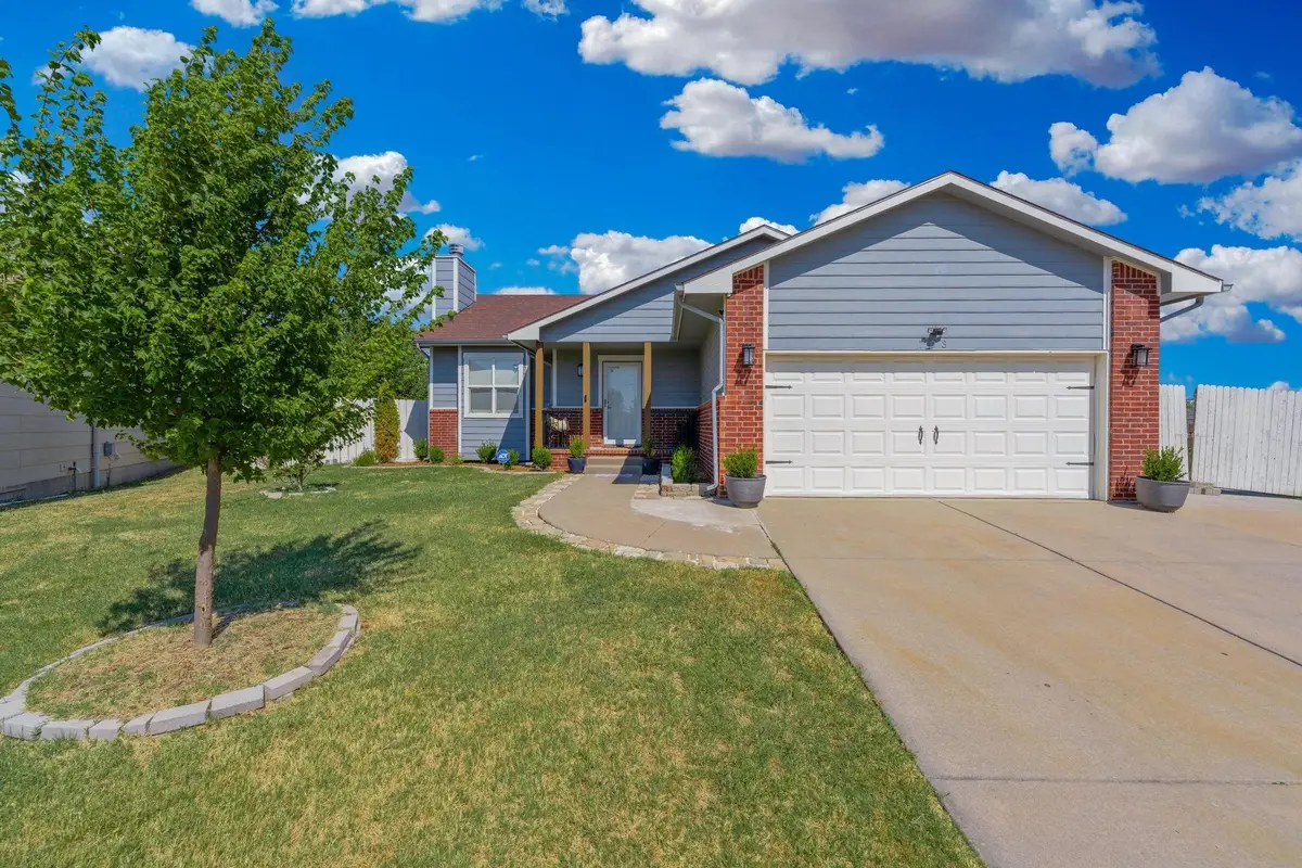 703 S Red Oaks Cir, Wichita, KS 67207 - #1