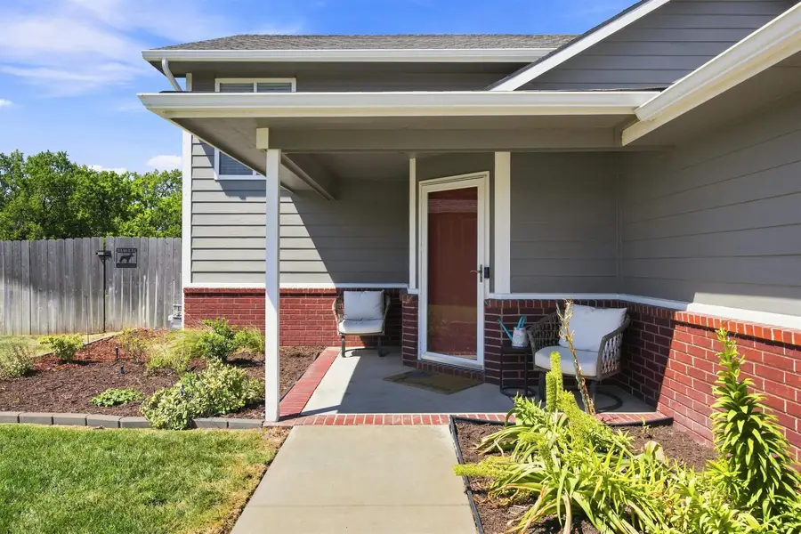 1041 N Meadow Rd, Valley Center, KS 67147 - #3