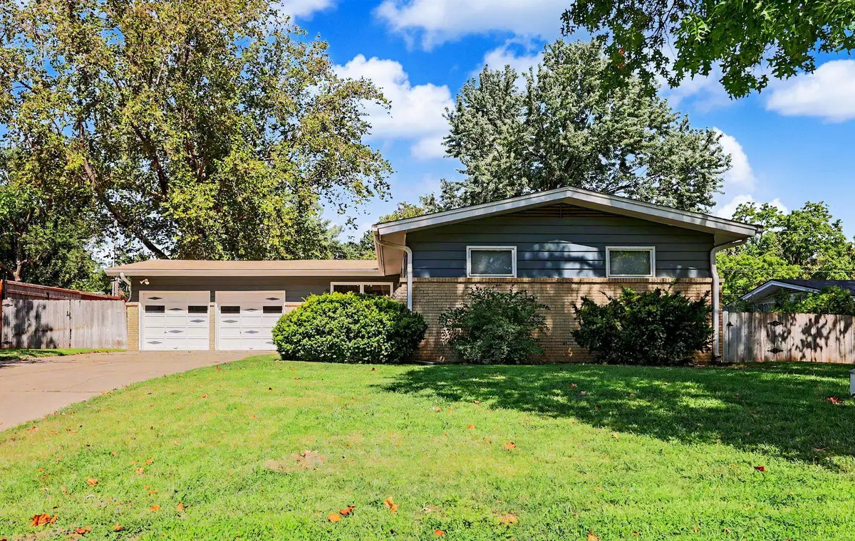 9800 W Shade Ave, Wichita, KS 67212 - #1