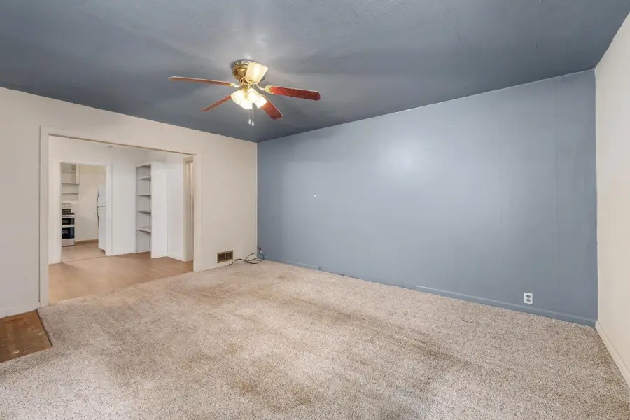 208 S Birch, Hillsboro, KS 67063 - #2