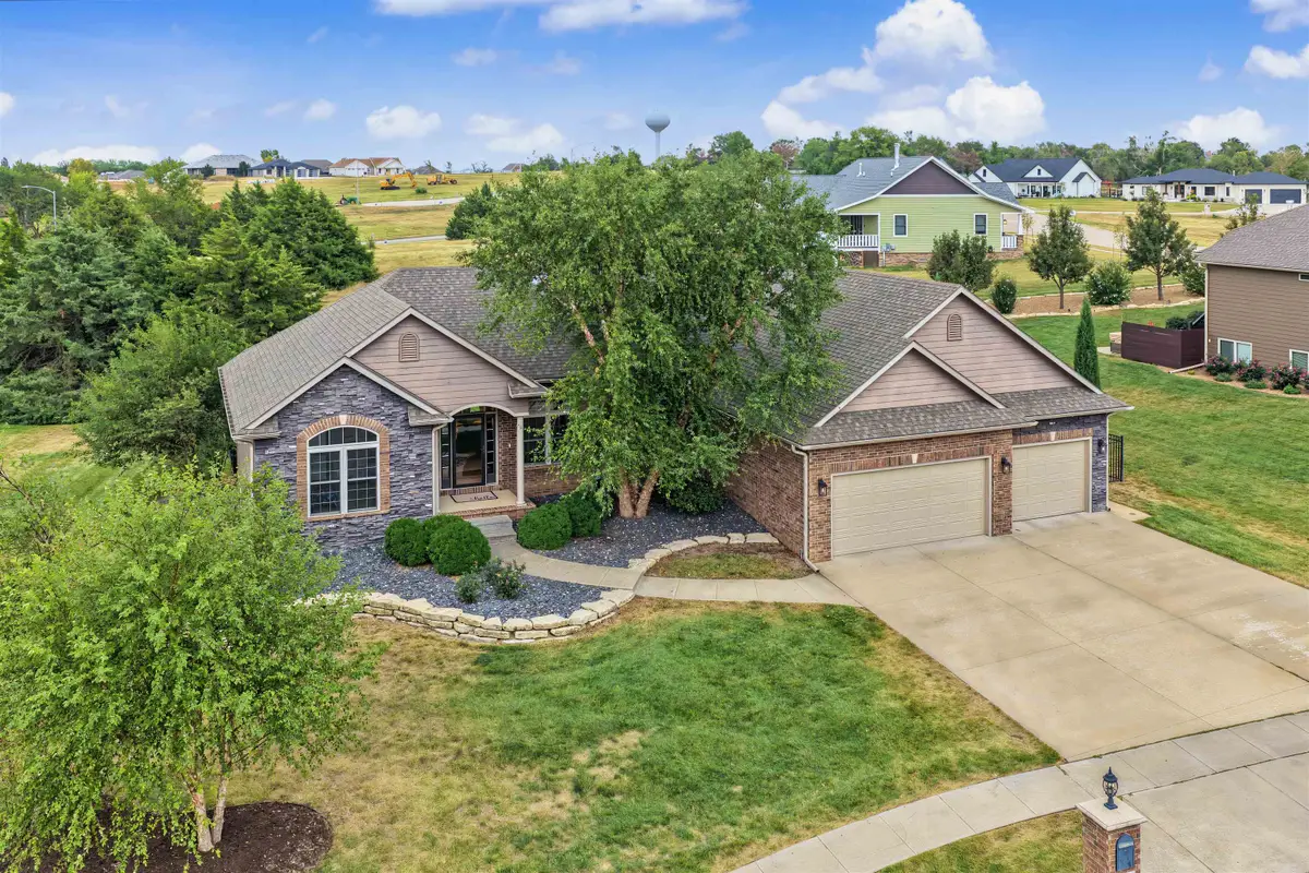 2310 Pinecrest Cr, Salina, KS 67401 - #1