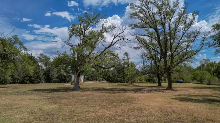 000 E Avenue G, Burrton, KS 67020 - #3