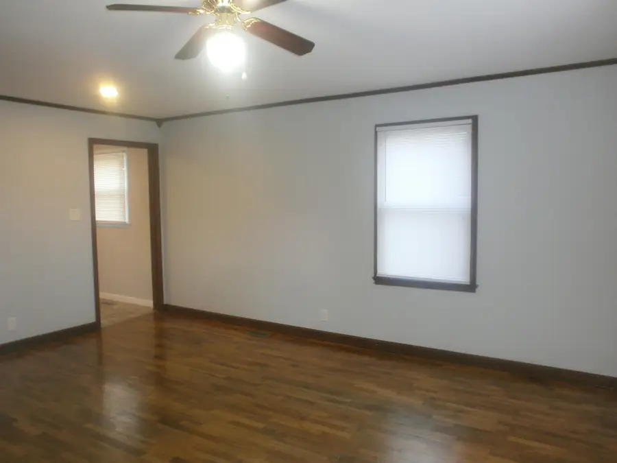 1609 Osborne, Salina, KS 67401 - #2