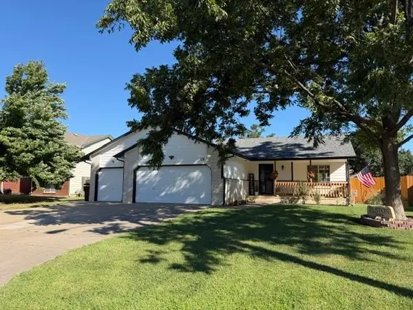126 E Creekstone St, Mulvane, KS 67110-9283