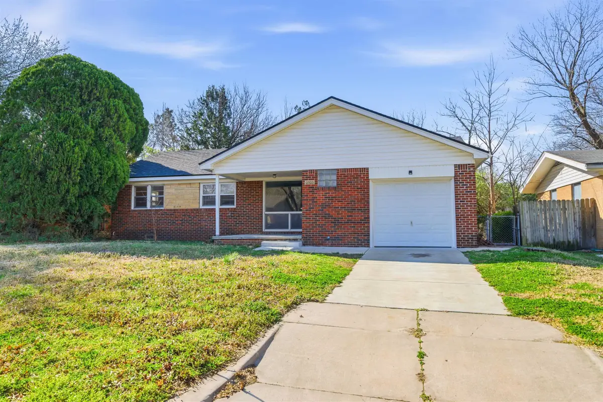 7603 E Gilbert St, Wichita, KS 67207 - #1
