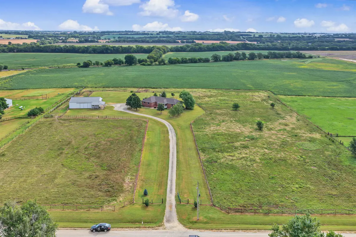 2418 Flag Rd, Abilene, KS 67410 - #1