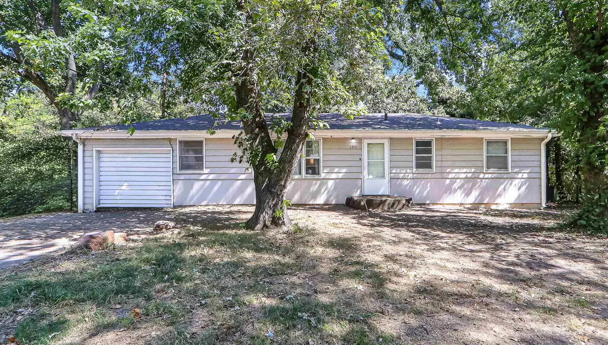 1310 N 10th St., Manhattan, KS 66502-5146 - #1